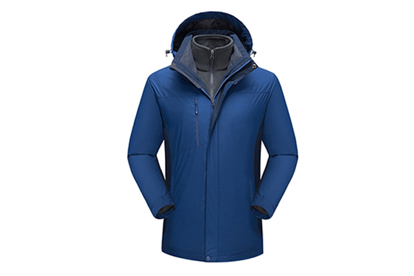 沖鋒衣廠家:三合一沖鋒衣比羽絨服更保暖嗎?